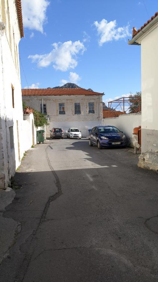 Small House For Holidays Leonídion Exterior photo