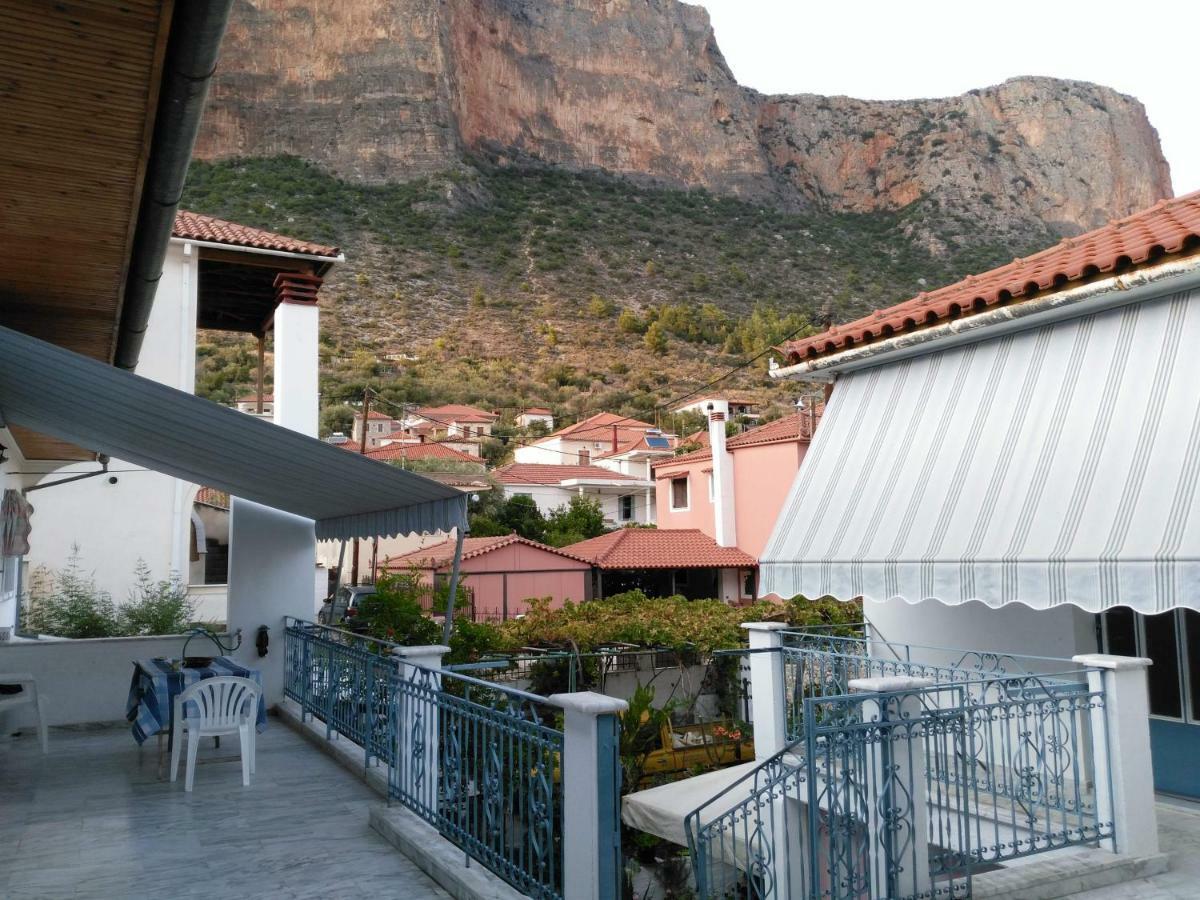 Small House For Holidays Leonídion Exterior photo
